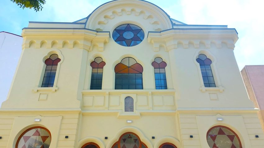 AUDIO | Monografia dedicată comunității evreiești din Craiova și relațiilor cu Biserica Ortodoxă, lansată la Sinagoga Mare din Constanța