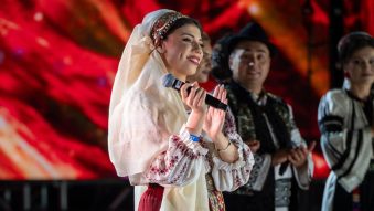 Laureată în 2011, Ștefania Narenji revine pe scena Festivalul Național al Cântecului și Dansului Popular Românesc „Mamaia” ca invitată în recital