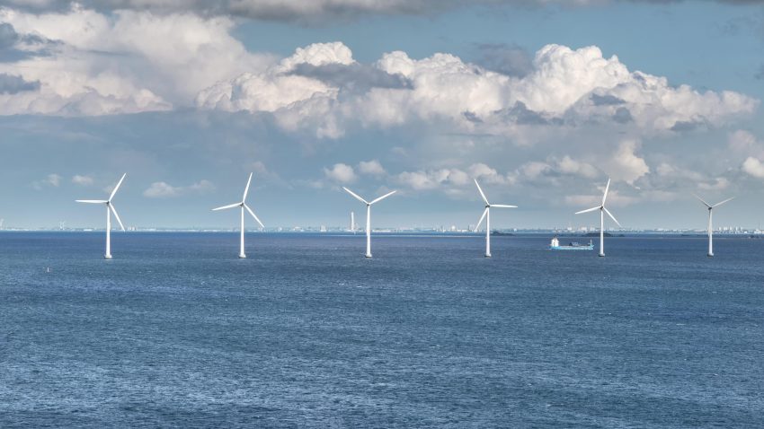 Guvernul a stabilit perimetrele din Marea Neagră pentru viitoarele centrale eoliene