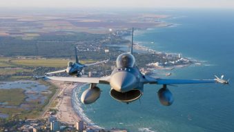 Atenție! Zboruri de antrenament în regim supersonic și la joasă înălțime cu avioane de luptă române, spaniole și americane