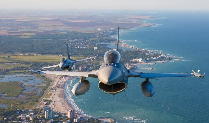 Atenție! Zboruri de antrenament în regim supersonic și la joasă înălțime cu avioane de luptă române, spaniole și americane
