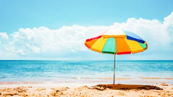 AUDIO | Vacanțe ieftine la mare, toată luna septembrie, prin programul Litoralul pentru Toți