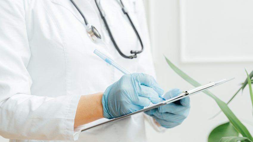 CAS Constanța deschide o nouă sesiune de contractare pentru 31 de medici de familie