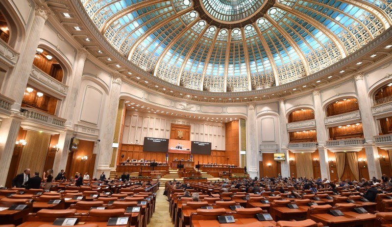 Sesiune extraordinară în Parlament pentru adoptarea legilor privind biodiversitatea și integritatea demnitarilor