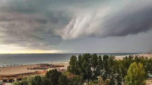 Dobrogea, sub COD GALBEN de ploi torențiale și vijelii