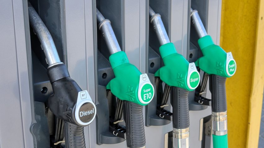 Ilie Bolojan: Nu există riscuri privind aprovizionarea cu carburanți