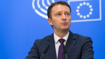 Siegfried Mureșan: Vom păstra lumina aprinsă și vom curăţa toată dezordinea care s-a adunat în peste 30 de ani în statul român
