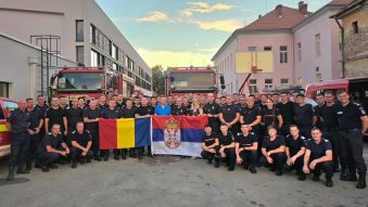 Pompierii români care au acționat în Serbia revin în România