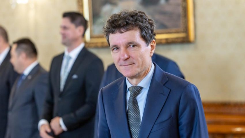Consultări la Cotroceni cu liderii politici pentru desemnarea unui nou prim-ministru