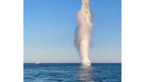 MApN: Detonări controlate ale unor fragmente de dronă cu încărcătură explozivă în Marea Neagră