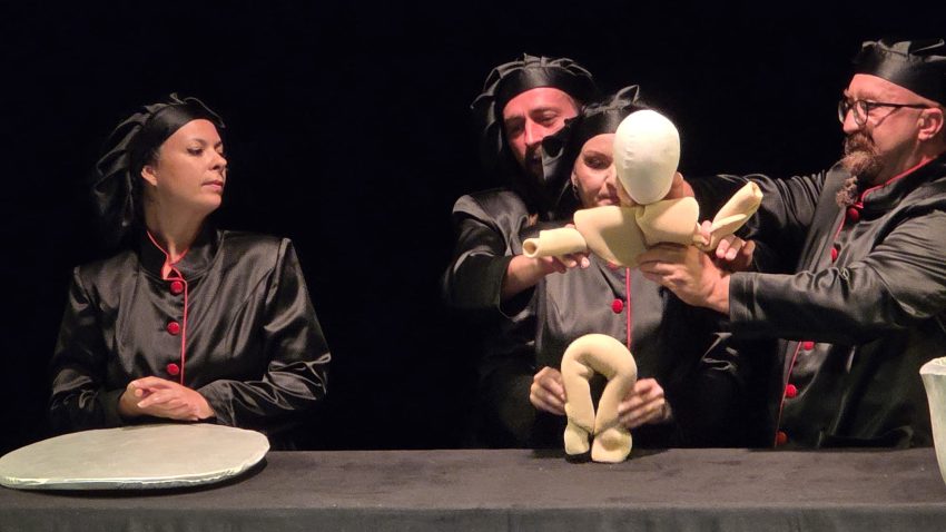 VIDEO | Început de stagiune plin de uimire, râsete și aplauze cu „Bucătarii magici”, la Teatrul pentru Copii și Tineret „Căluțul de Mare” Constanța