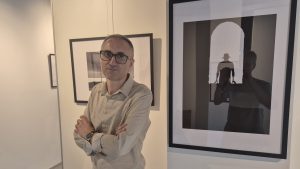AUDIO | „PhozEme”, evenimentul prin care Emilian Avrămescu îmbină fotografia de artă cu poezia