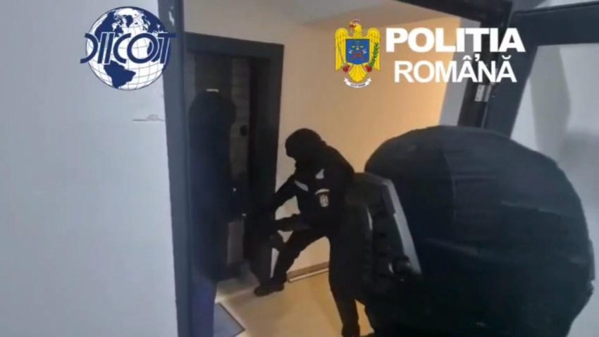 CONSTANȚA: Doi bărbați de 19 și 20 de ani, arestați pentru 30 de zile. Cei doi sunt cercetați într-un dosar de trafic de minori