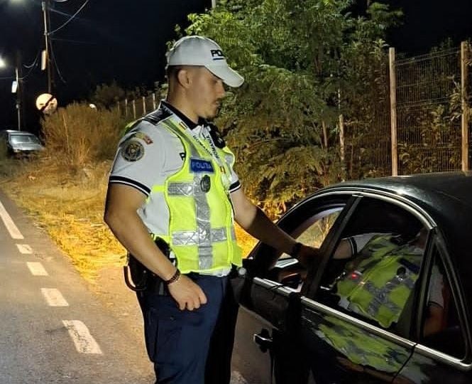 TULCEA: Șofer băut depistat de polițiștii din Nufăru. Rezultatul etilotestului: peste 1 mg/l alcool pur în aerul respirat