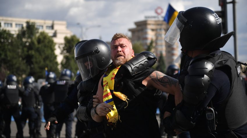 Nicușor Dan: Condamn orice încercare de a transforma un protest legitim în lupte de stradă