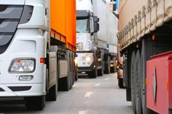 Ministerul Finanţelor a ajustat schema de ajutor de stat acordat transportatorilor pentru motorină