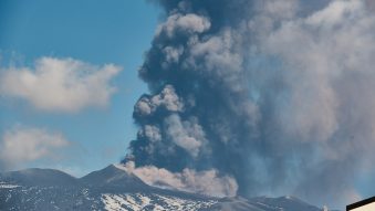 ITALIA: Activitatea eruptivă a vulcanului Etna închide din nou aeroportul din Catania