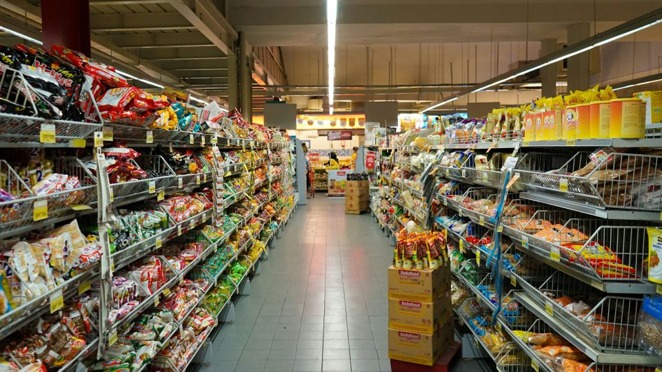 FBAR: În România, peste 3,45 milioane de tone de alimente ajung la gunoi în fiecare an
