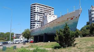 CONSTANȚA: Se reia licitația pentru ultimul vaporaș rămas în oraș, la intrarea dinspre Ovidiu
