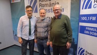 CONSTANȚA: Lansarea volumelor „Viața la fără un sfert” de Sorin Roșca și „Trenul cu roți de hârtie” de Eduard Rosentzveig