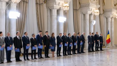 Membrii Guvernului Niculescu depun jurământul de credință la Palatul Cotroceni