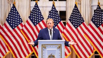 SUA: Donald Trump scutește Rusia de noi sancțiuni adoptate de Congres