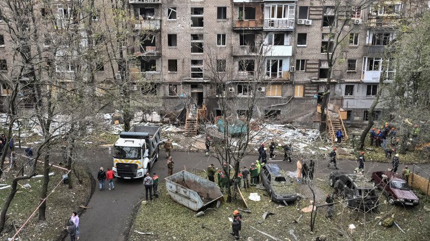 Rusia încearcă să provoace o „pană electrică generală” în Ucraina înaintea iernii (Zelenski)