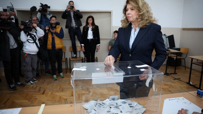 BULGARIA: Iliana Iotova și Andrey Gyurov, în turul doi al alegerilor prezidențiale