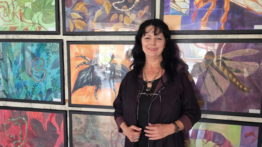 AUDIO | Culoare, creativitate și talent pe simezele Colegiului de Arte „Regina Maria”: Lucrările elevilor, prezentate publicului în cadrul expoziției „Structuri”