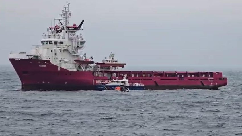 Operațiune de căutare și salvare în Marea Neagră. Structurile MAI caută persoanele dispărute, după ce nava pe care se aflau a fost lovită de drone