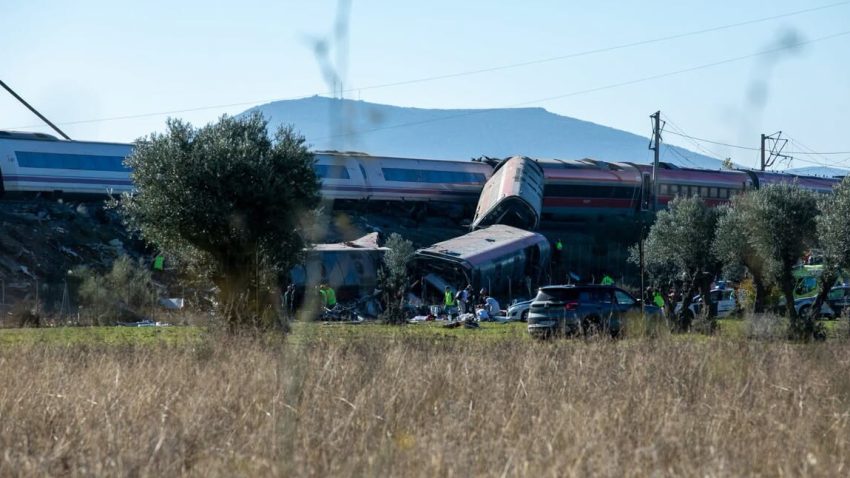 SPANIA: Zeci de morți și răniți în urma accidentului între două trenuri de mare viteză din provincia Toledo