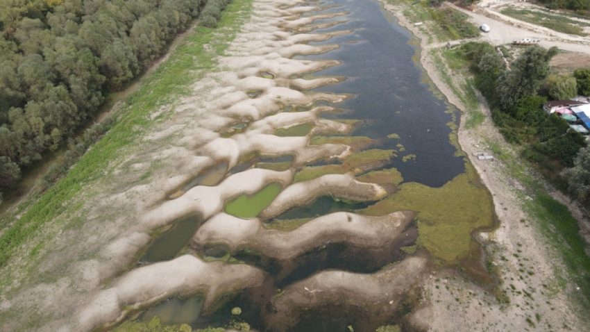 Trafic fluvial de mărfuri blocat la kilometrul 280 al Dunării: Peste 100 de barje și 30 de nave, imobilizate în lipsa intervenției autorităților