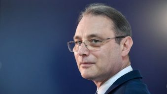 Premierul desemnat a depus, la Parlament, lista miniștrilor și programul de guvernare