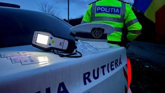 Șofer băut, cu permisul suspendat și implicat într-un accident, depistat pe A2 de polițiștii constănțeni