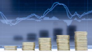 Deficitul bugetar al României scade, dar analiștii rămân prudenți în privința economiei